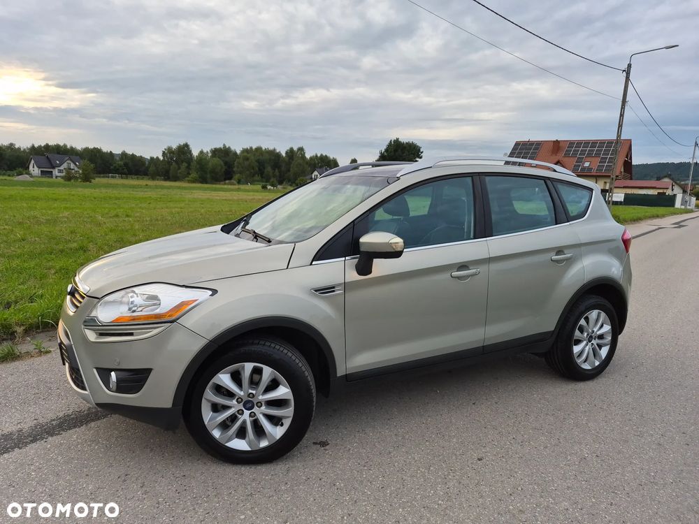 Ford Kuga 2.0 TDCi 2x4 Titanium - 10