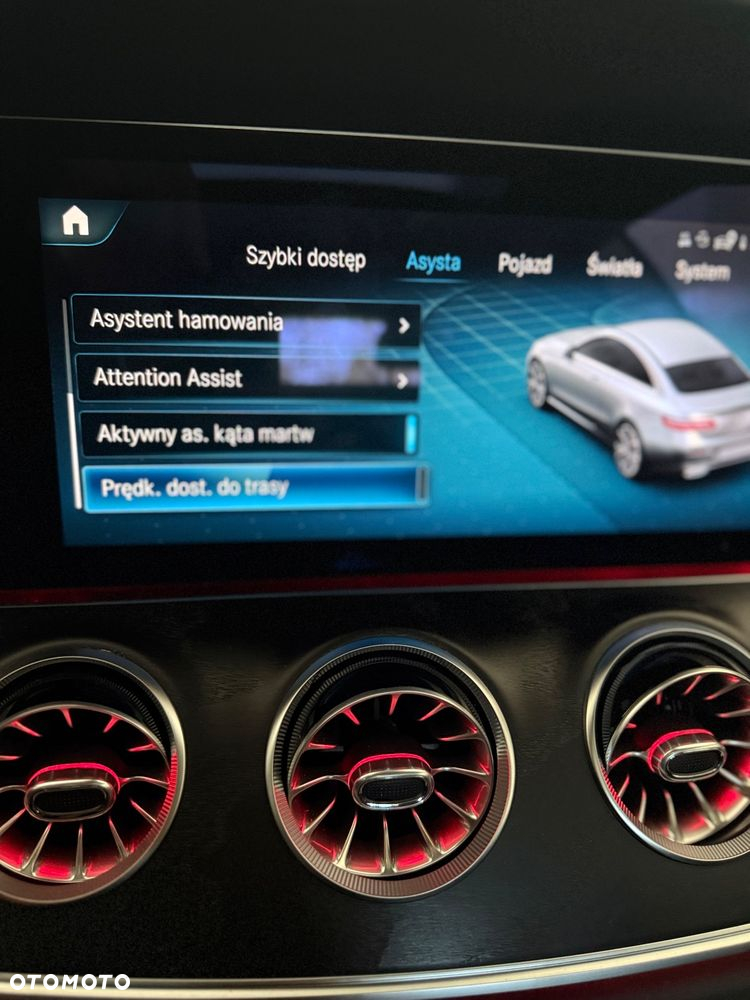 Mercedes-Benz Klasa E 220 d Coupe 4-Matic 9G-TRONIC - 36