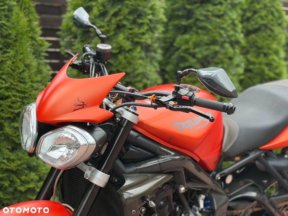 Triumph Street Triple - 18