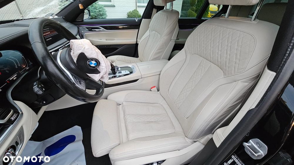 BMW Seria 7 730d xDrive mHEV sport - 16