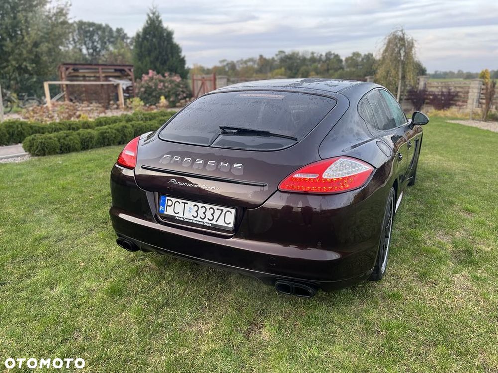 Porsche Panamera Turbo - 15
