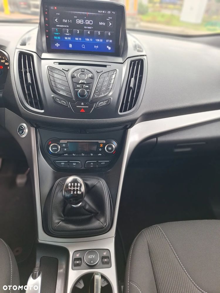 Ford Kuga - 17