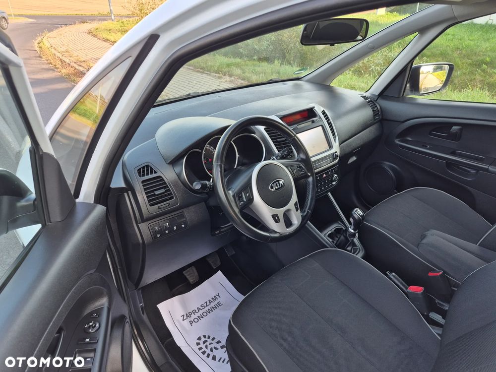 Kia Venga - 8
