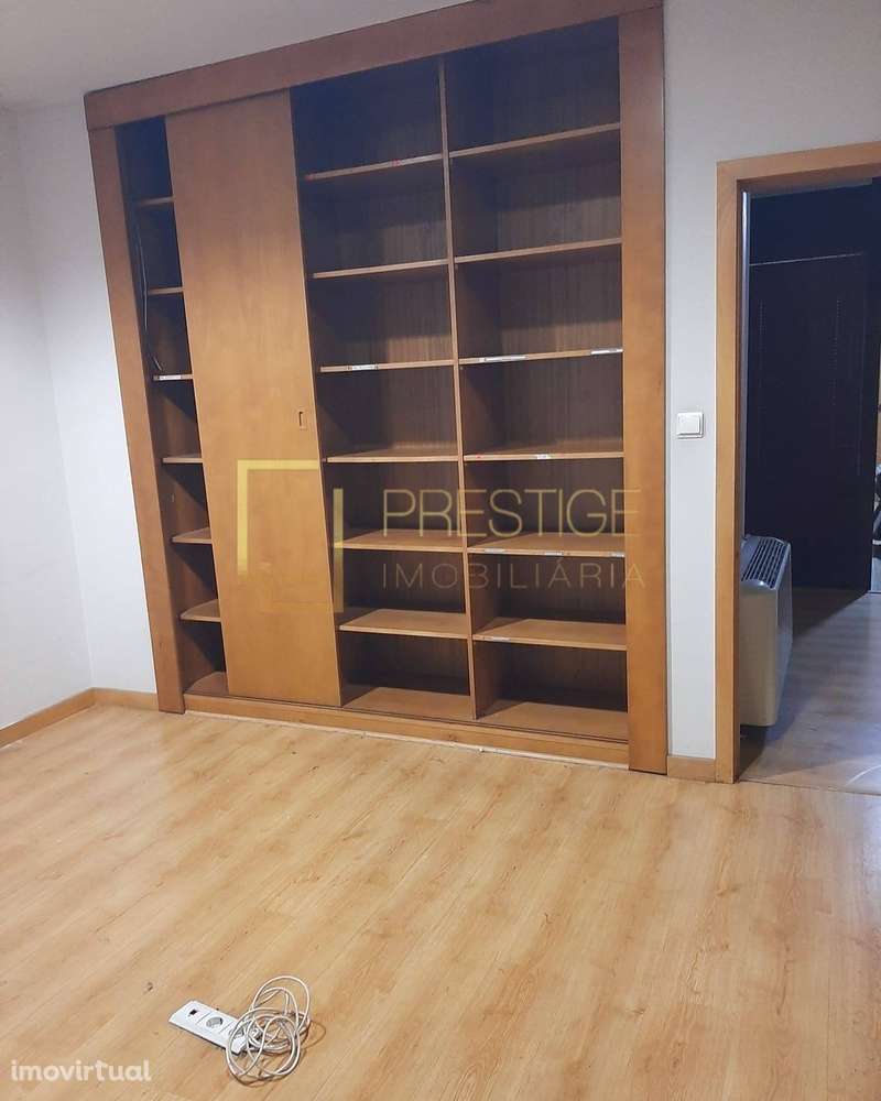 loja no centro de Penafiel para Arrendar - Grande imagem: 4/9