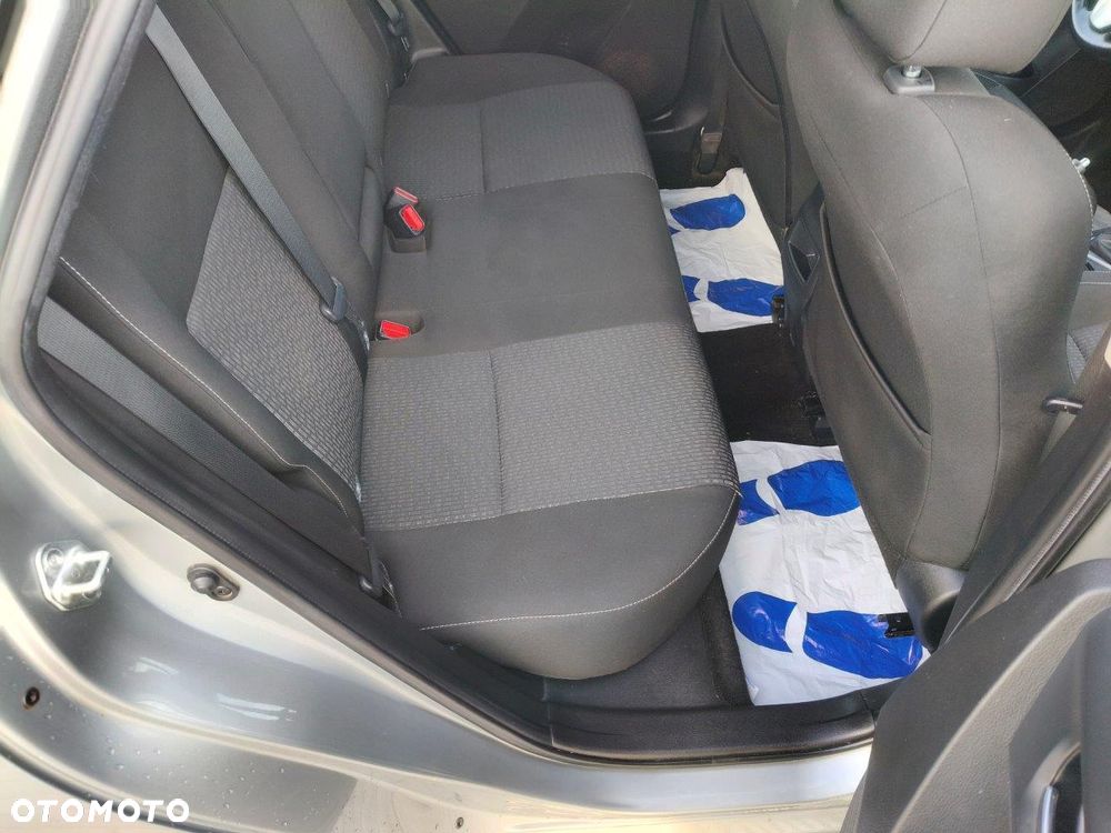 Toyota Auris 1.6 Valvematic Executive - 8