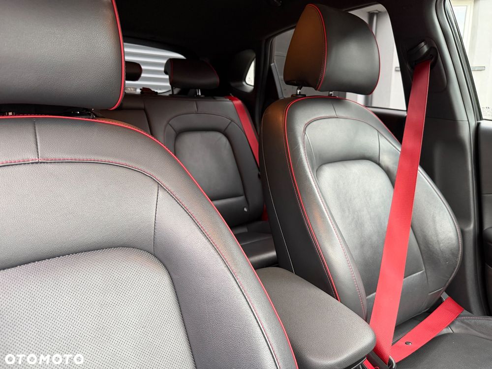 Hyundai Kona 1.6 T-GDI Premium 4WD DCT - 17