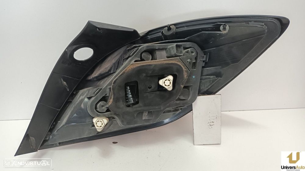 FAROLIM TRASEIRO ESQUERDO OPEL ASTRA H GTC 2006 -24451832 - 2