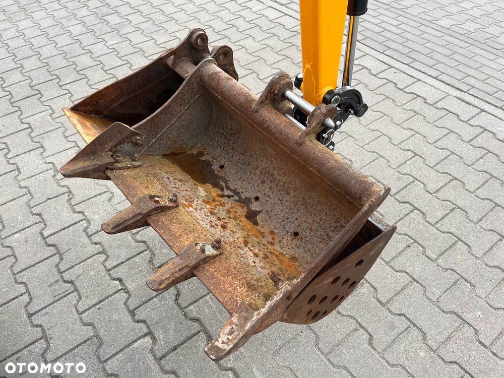 JCB 8018 CTS Gravemaster - 12