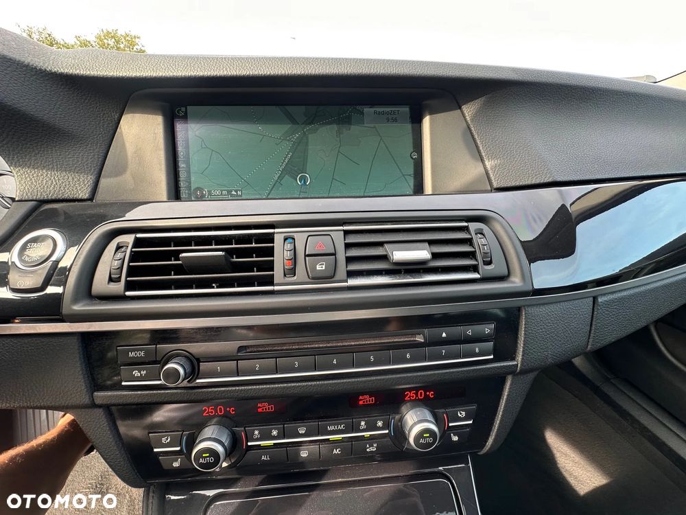 BMW Seria 5 530d Touring Luxury Line - 19