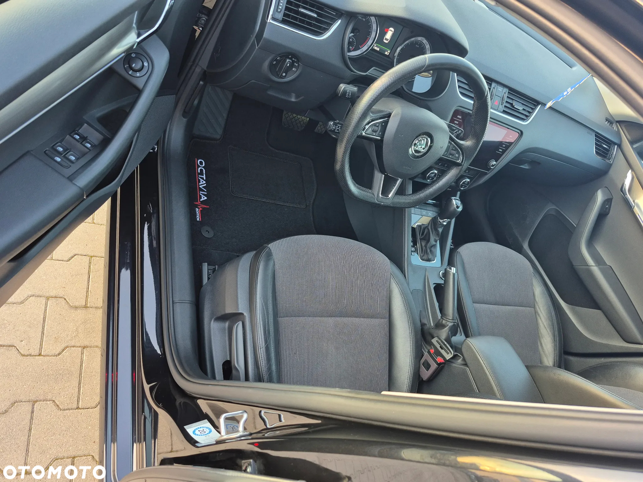 Skoda Octavia 2.0 TDI Elegance DSG - 14