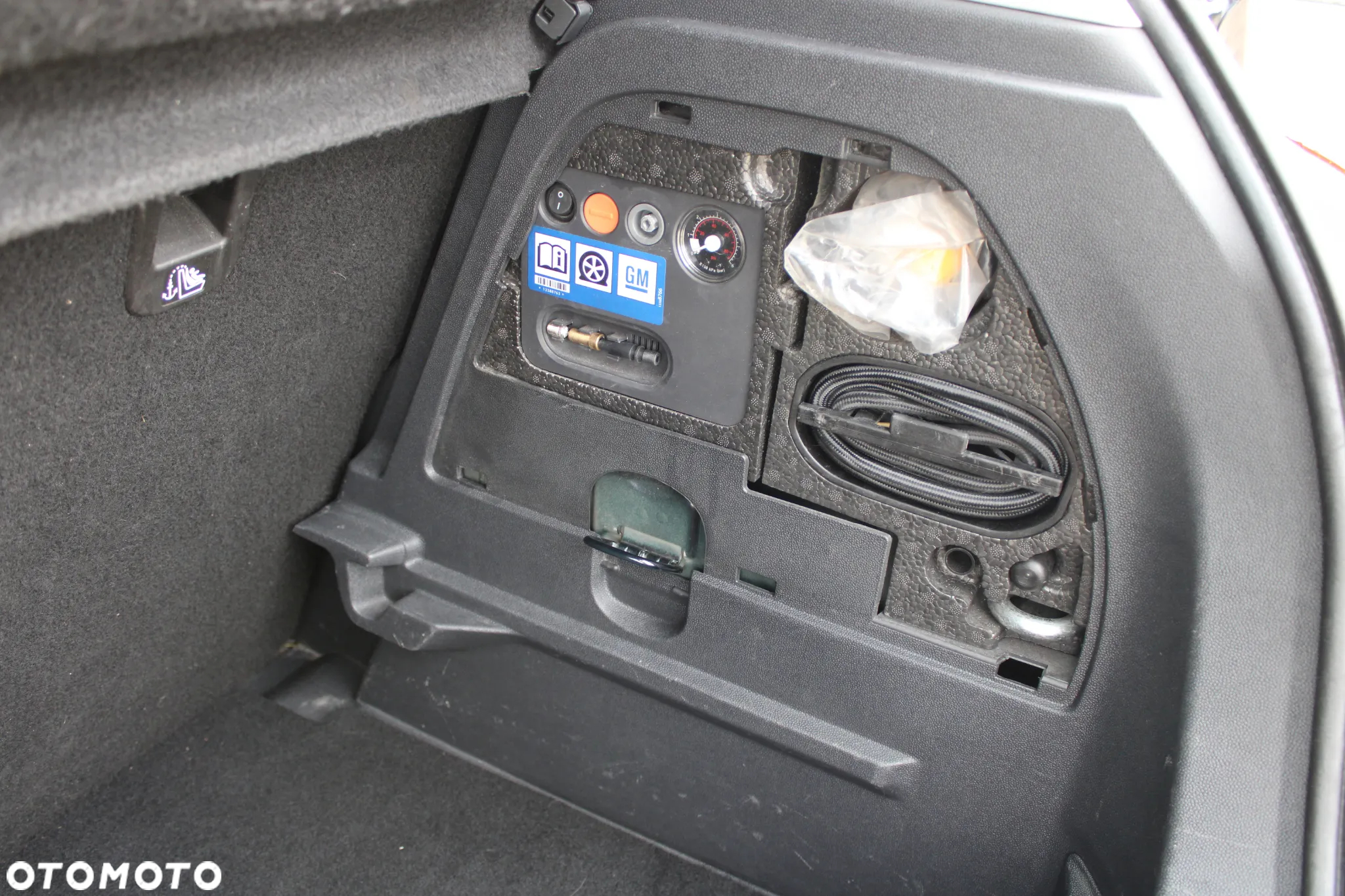Opel Corsa 1.4 Enjoy - 12