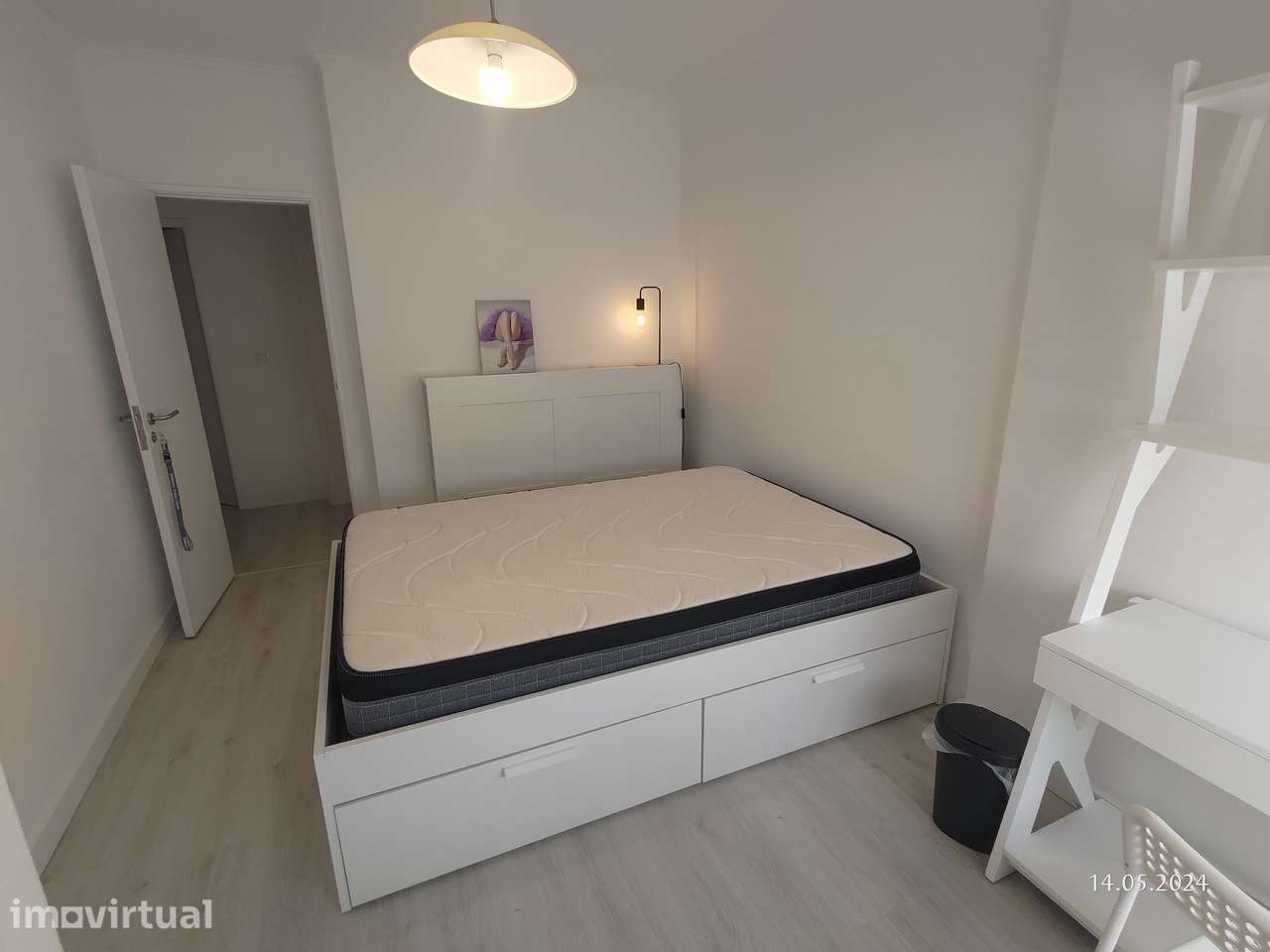 Quarto para arrendar em Rua Elias Garcia 197, Cacém e São Marcos - Grande imagem: 3/8