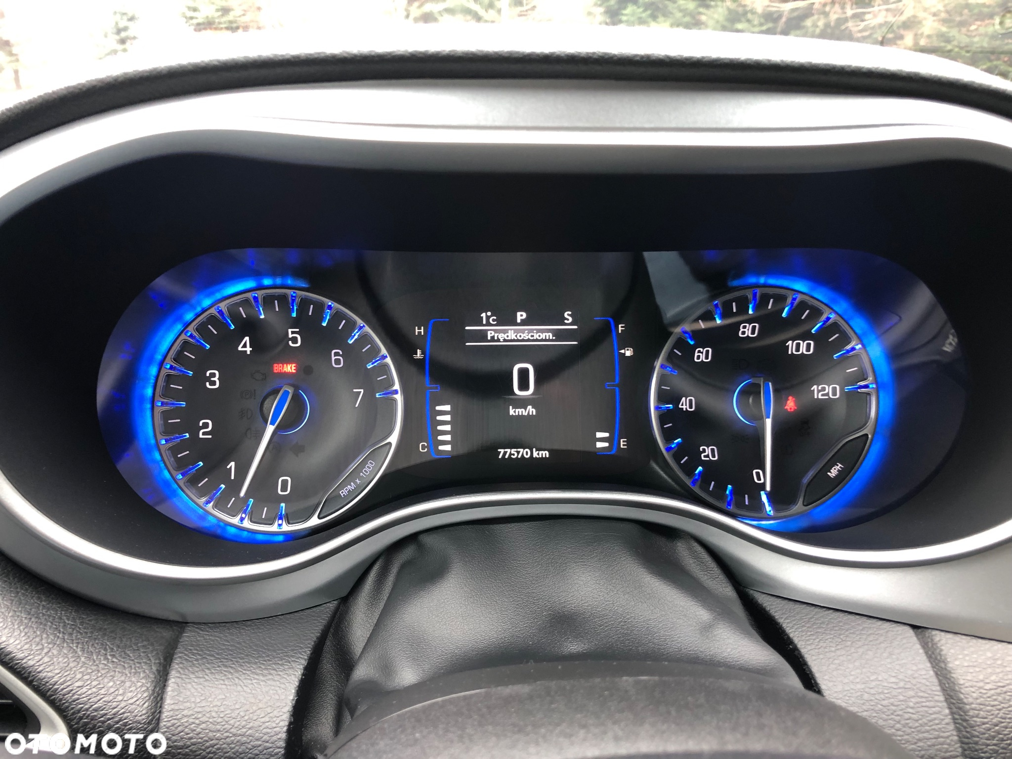 Chrysler Pacifica - 11