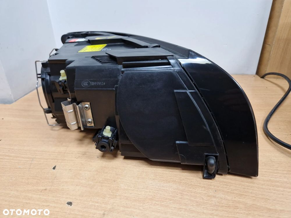 LAMPA LEWA PRZEDNIA XENON VOLVO S40II 04-07R  CZARNY ŚRODEK IDEALNA ORYGINAŁ EUROPA - 9