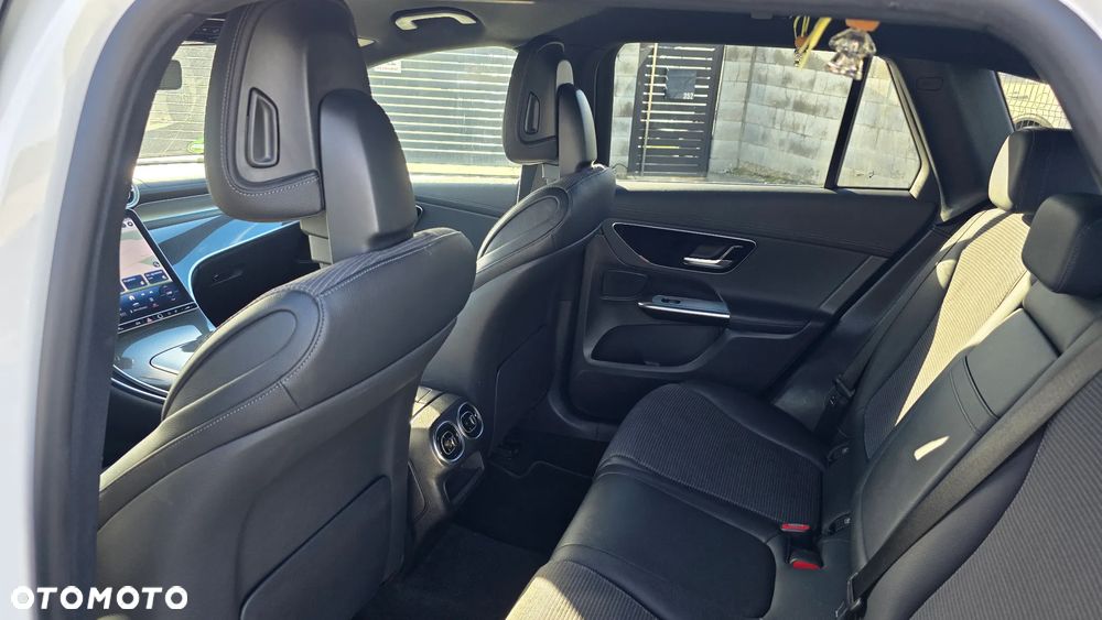 Mercedes-Benz GLC 220 d mHEV 4-Matic Avantgarde - 36