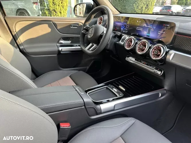 Mercedes-Benz EQB 250+ - 11