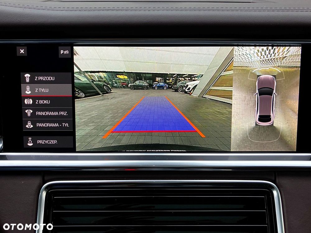 Porsche Panamera - 24
