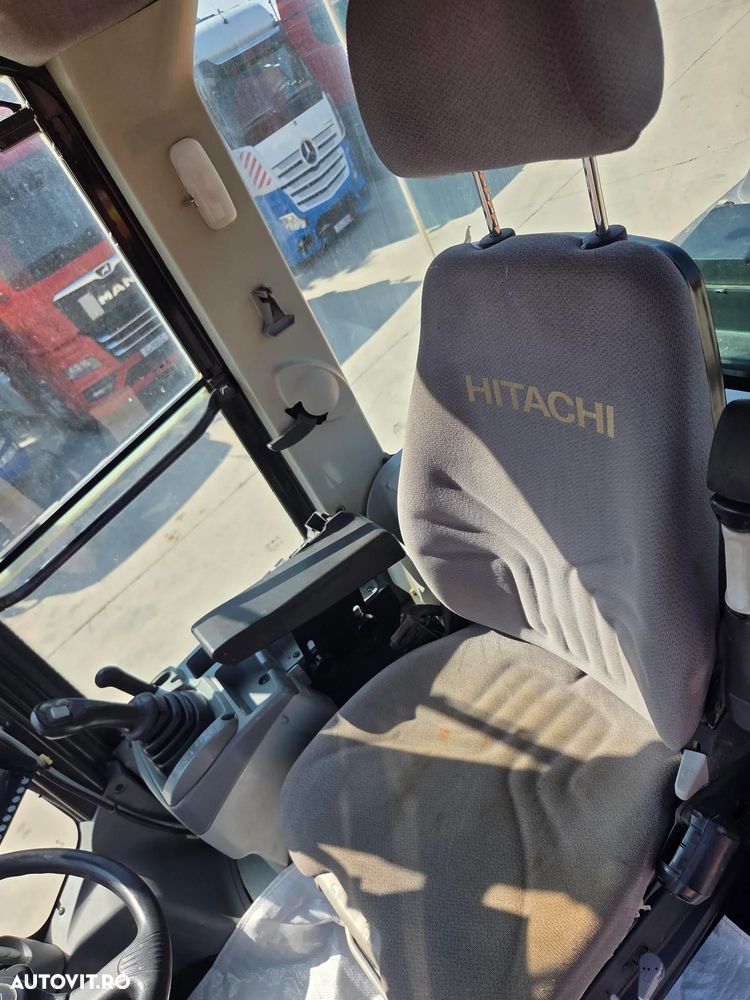 Hitachi ZW150-6, 2018, 5.304h, 21.348km, cupa 2,5mc, Masa 14 tone, cupla rapida, anv Michelin 80% ok, cantar, camera spate masalier, FULL OPTION, filtru suplimentar, Aer cond, rulat in Germania, posibilitate leasing, STARE FOARTE BUNA-PROMOTIE 69.900 EUR+Tva - 29