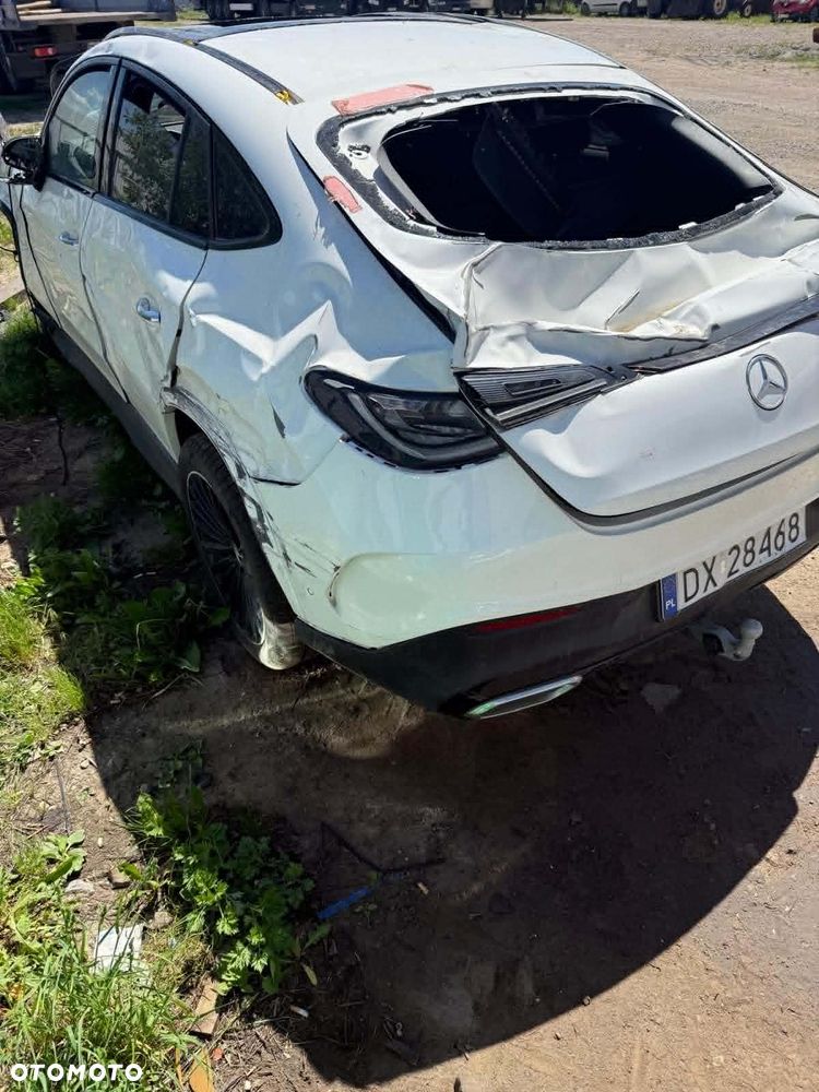 Mercedes-Benz GLC 220 d mHEV 4-Matic AMG Line - 4