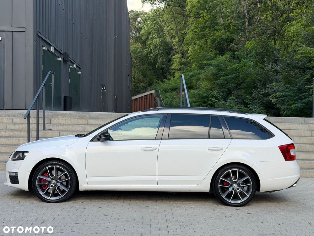 Skoda Octavia 2.0 TDI DSG RS - 9