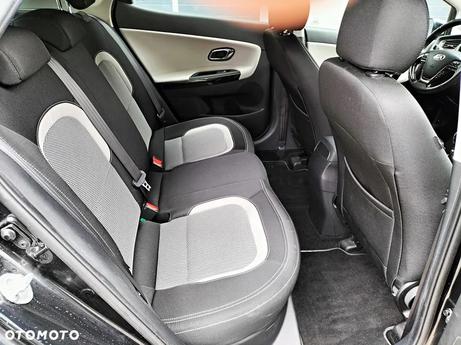 Kia Ceed - 19