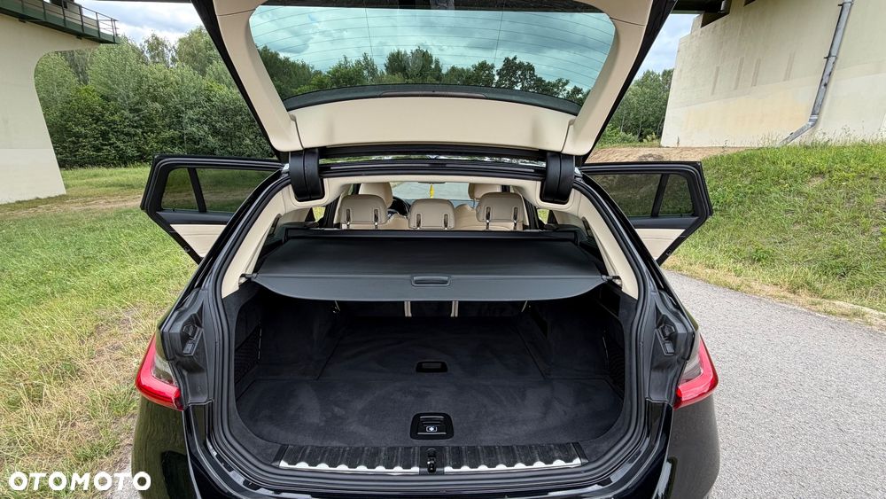 BMW Seria 3 318d Edition M Sport Shadow - 27