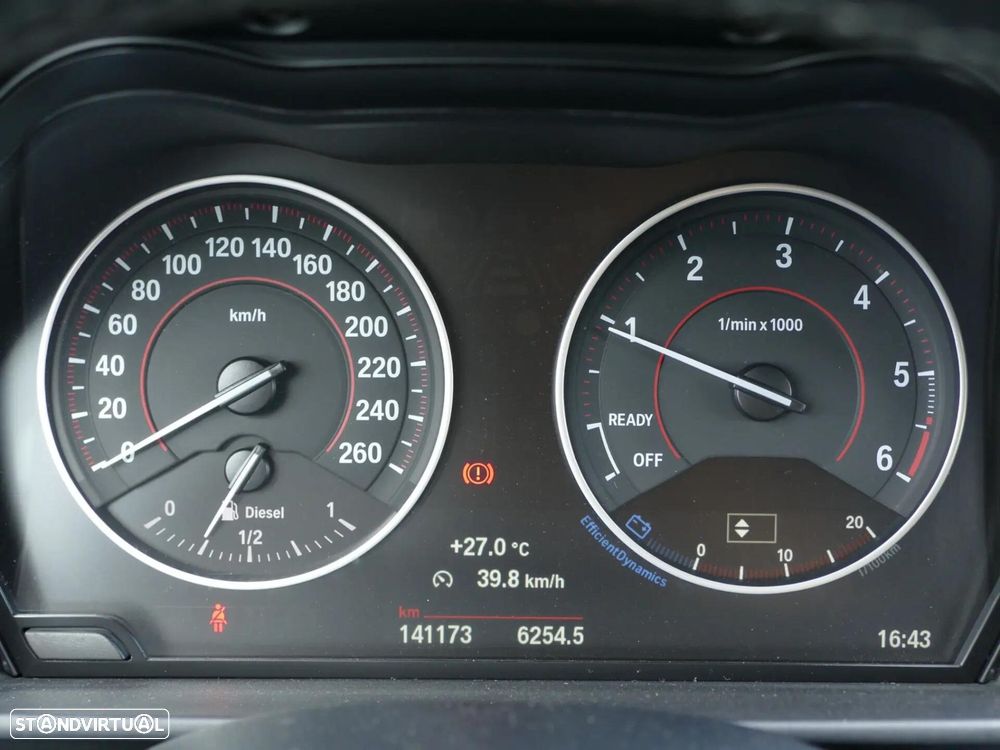 BMW 116 d Pack M - 19