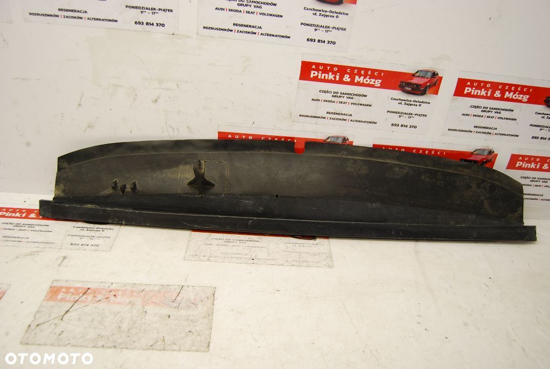 KIEROWNICA WLOT POWIETRZA 4D0121333C AUDI A8 D2 - 1