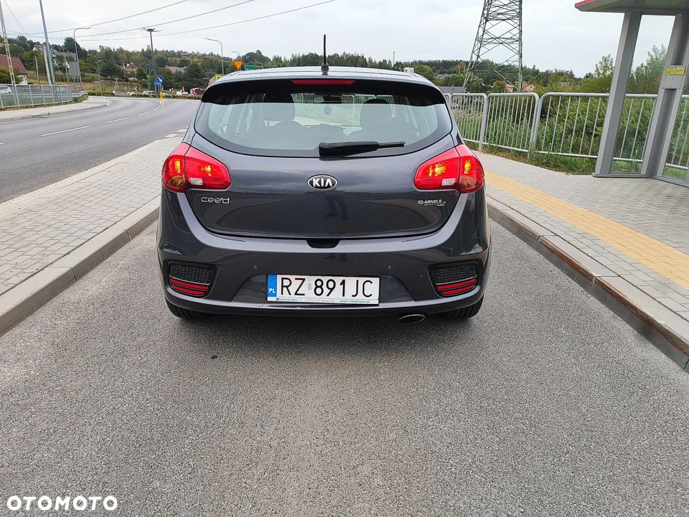 Kia Ceed - 6