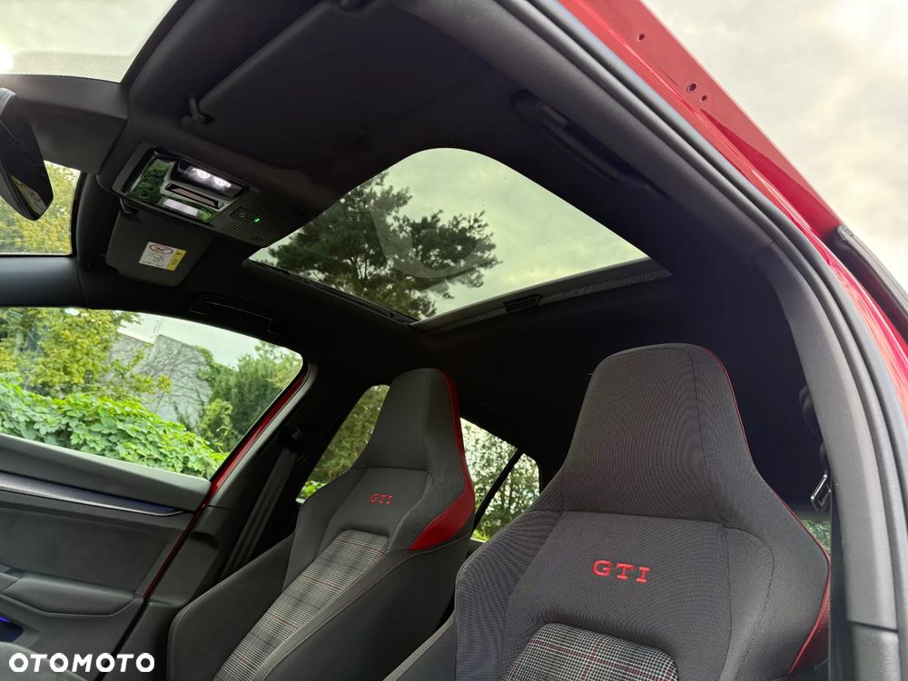 Volkswagen Golf VIII 2.0 TSI GTI DSG - 12