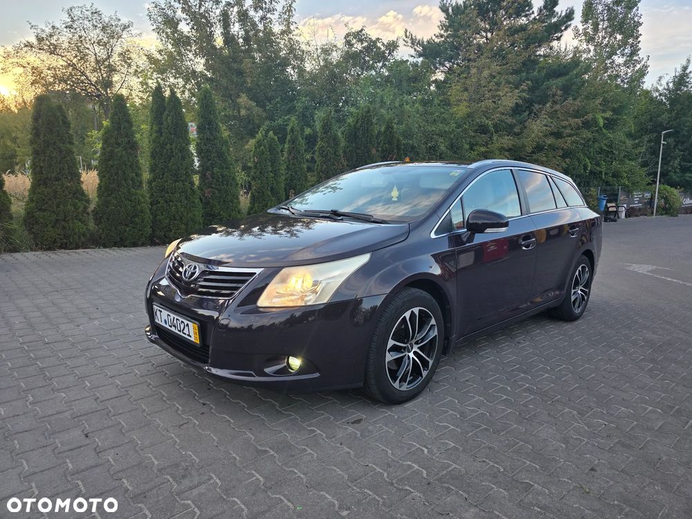 Toyota Avensis 1.8 Executive - 2