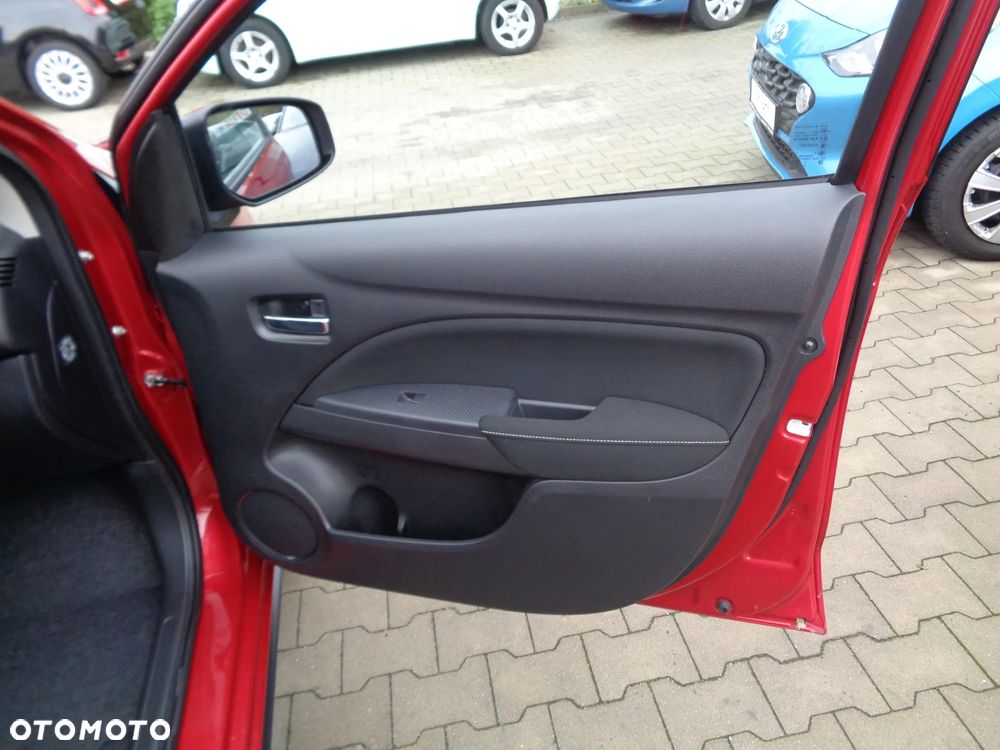 Mitsubishi Space Star AS&G 1.2 CVT Top - 24