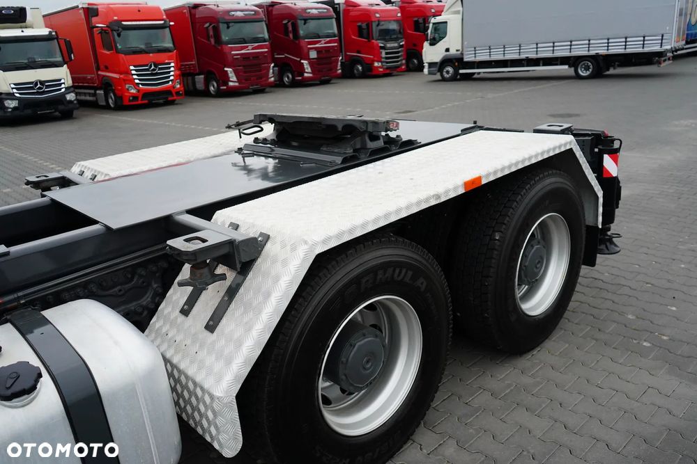 Mercedes-Benz / AROCS / 2651 / 6 X 4 / FASSI F 455 / WYS. 14,6 M / PILOT - 20