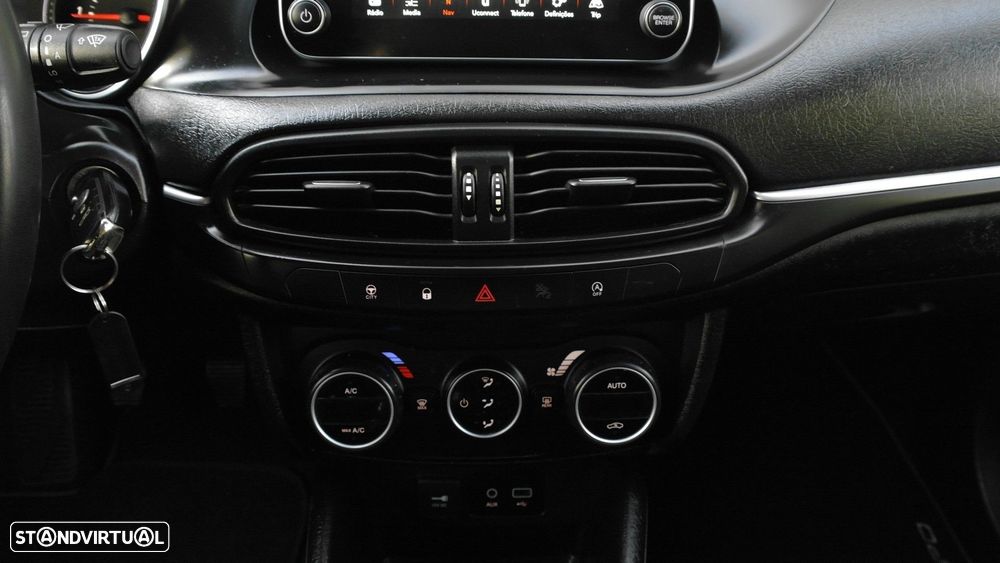 Fiat Tipo Station Wagon 1.3 M-Jet Easy - 39