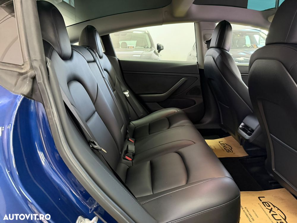Tesla Model 3 - 17