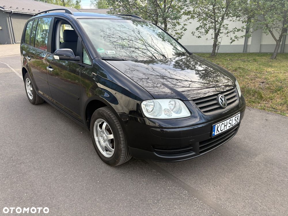 Volkswagen Touran 1.6 FSI Trendline - 1