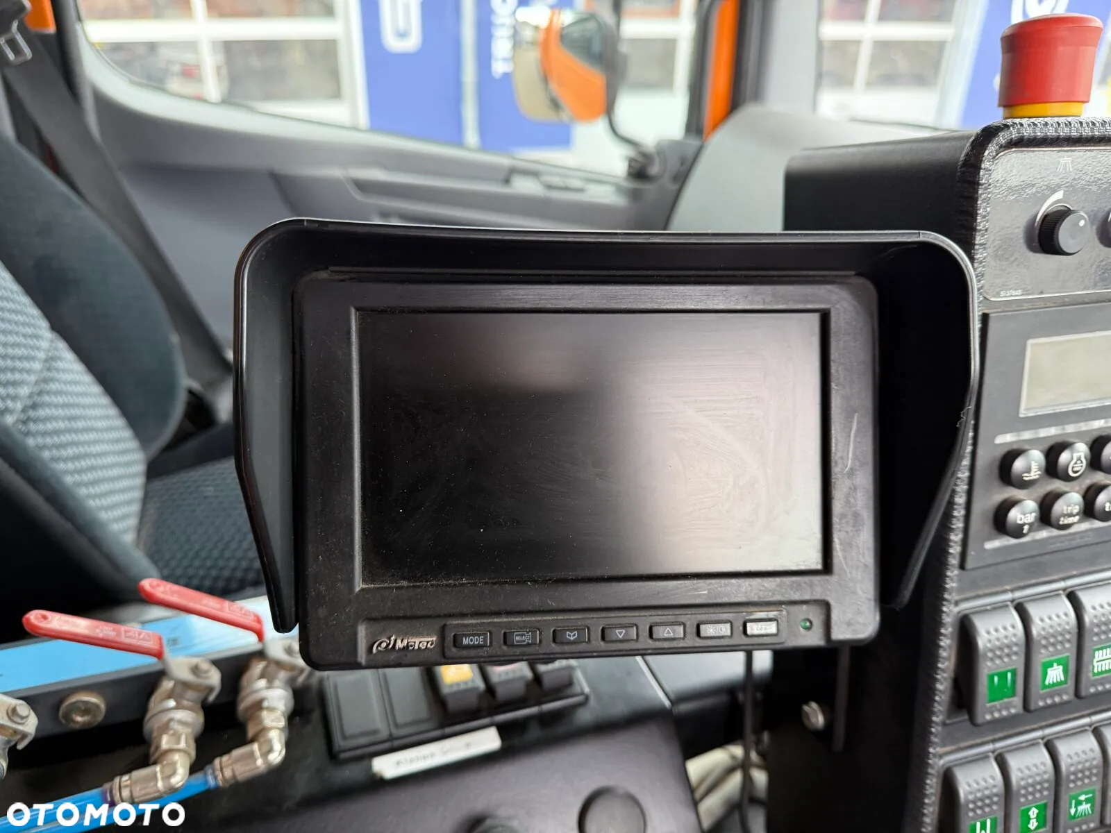 Mercedes-Benz ATEGO 1324 4x2 EURO5 ZAMIATARKA FAUN VIAJET 6R/L - 12