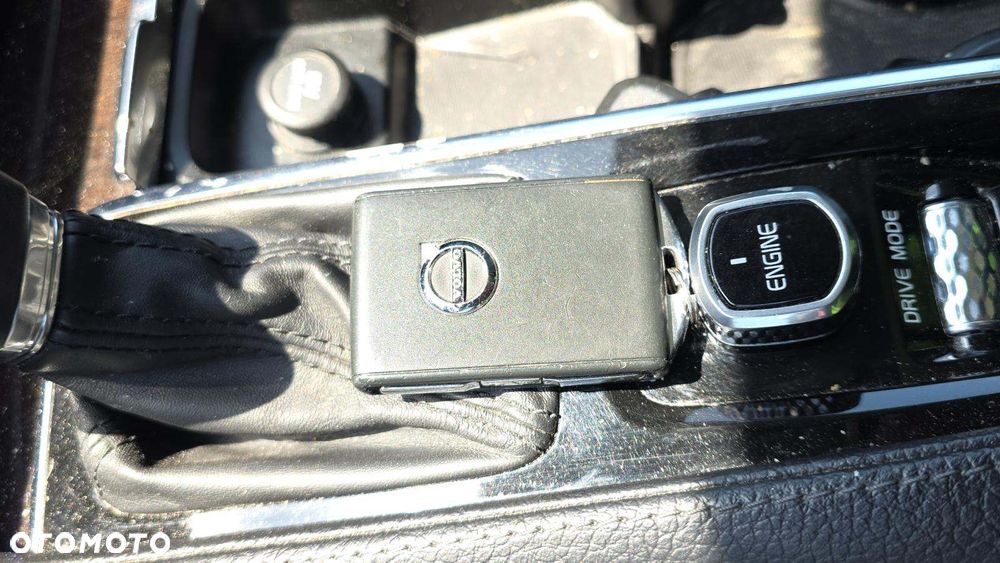 Volvo XC 90 T6 AWD Momentum - 16