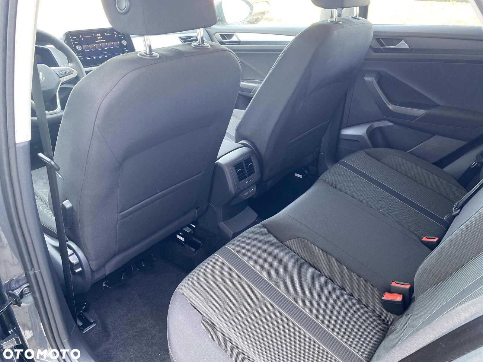 Volkswagen T-Roc - 22