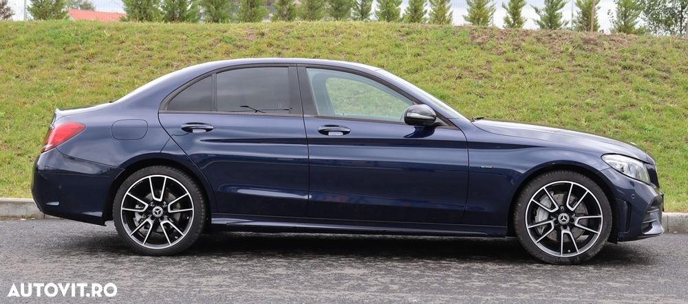 Mercedes-Benz C 300 e 9G-TRONIC AMG Line - 13