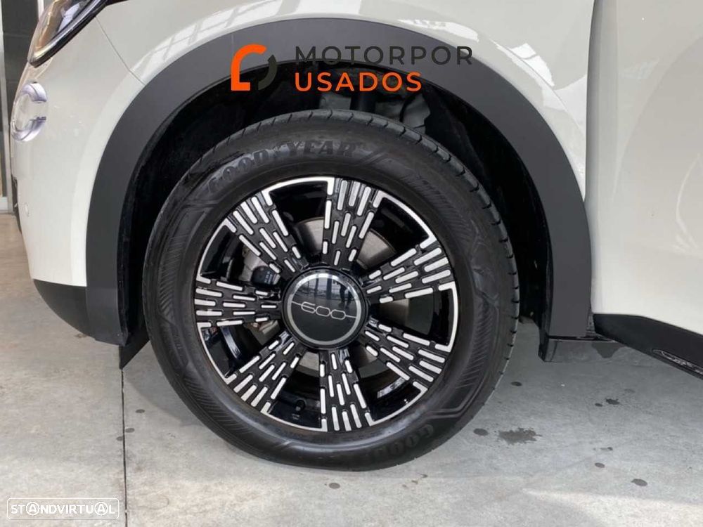 Fiat 600e 54 kWh (RED) - 25