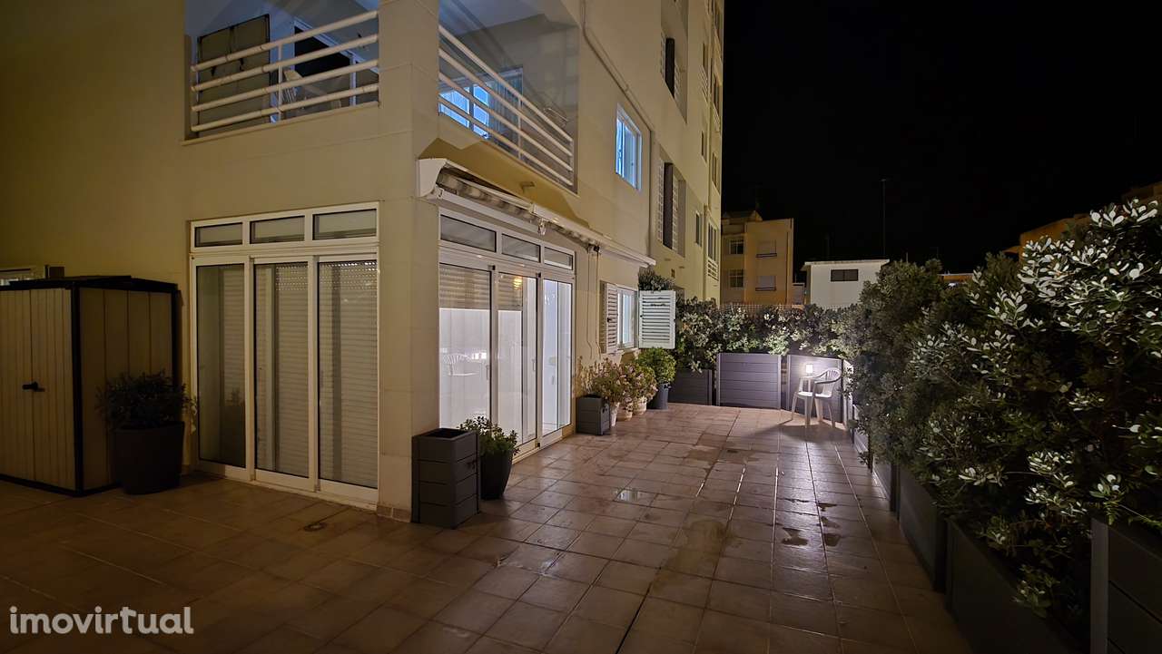 Apartamento T1+1 com Terraço Privativo de 65 m² | 5 min da Praia - Grande imagem: 2/24