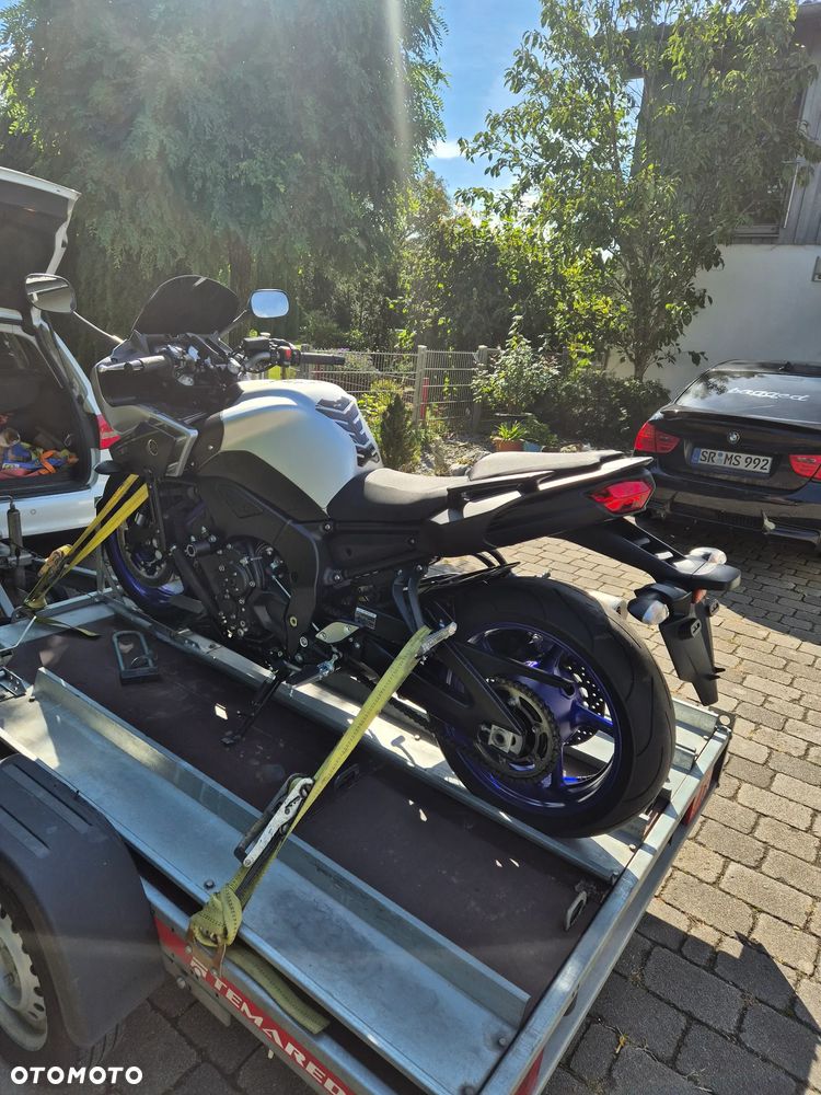 Yamaha FZ8 - 3