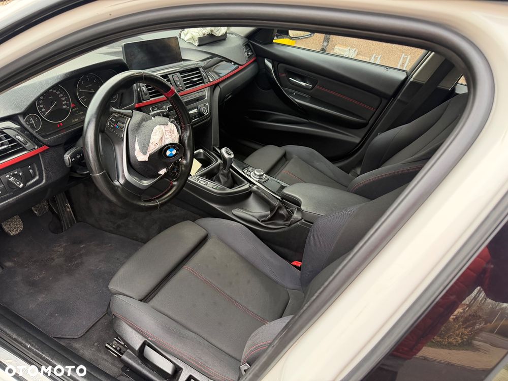 BMW Seria 3 320d - 8