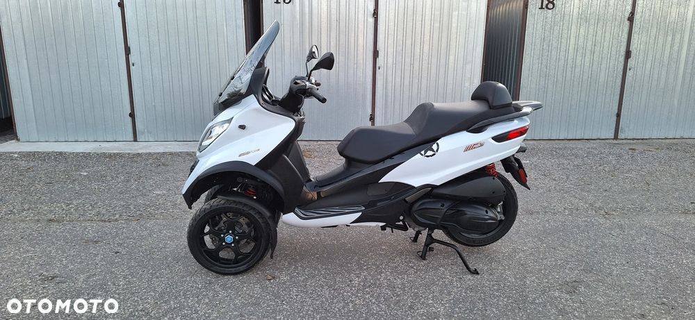 Piaggio MP-3 - 3