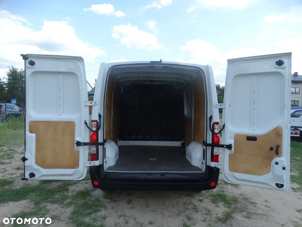 Opel Movano - 16