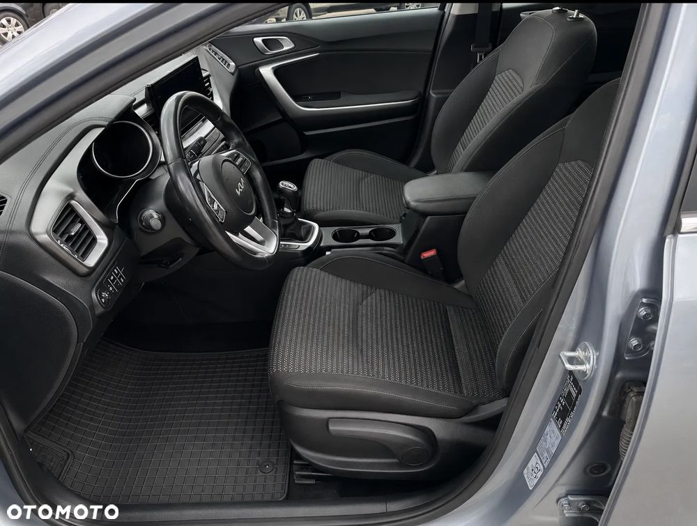 Kia Ceed 1.5 T-GDI M - 13