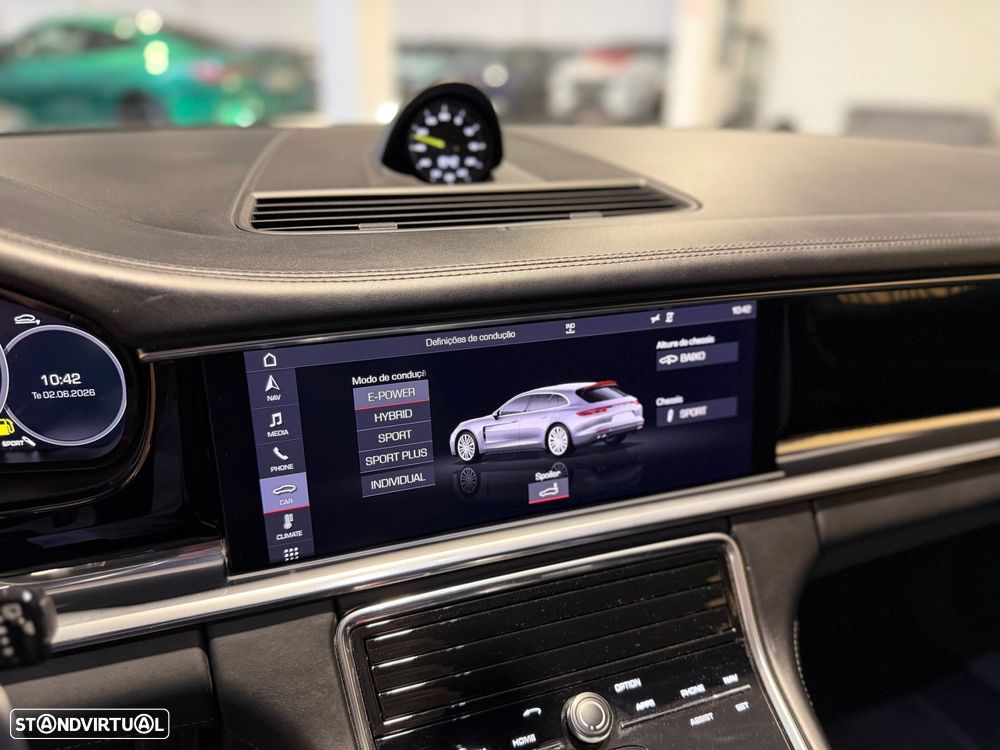 Porsche Panamera Sport Turismo 4 E-Hybrid Edition 10 Anos - 13