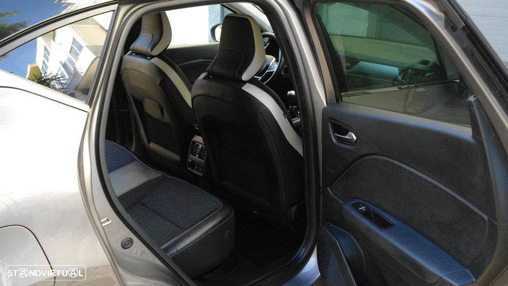Renault Captur 1.0 TCe Techno - 17