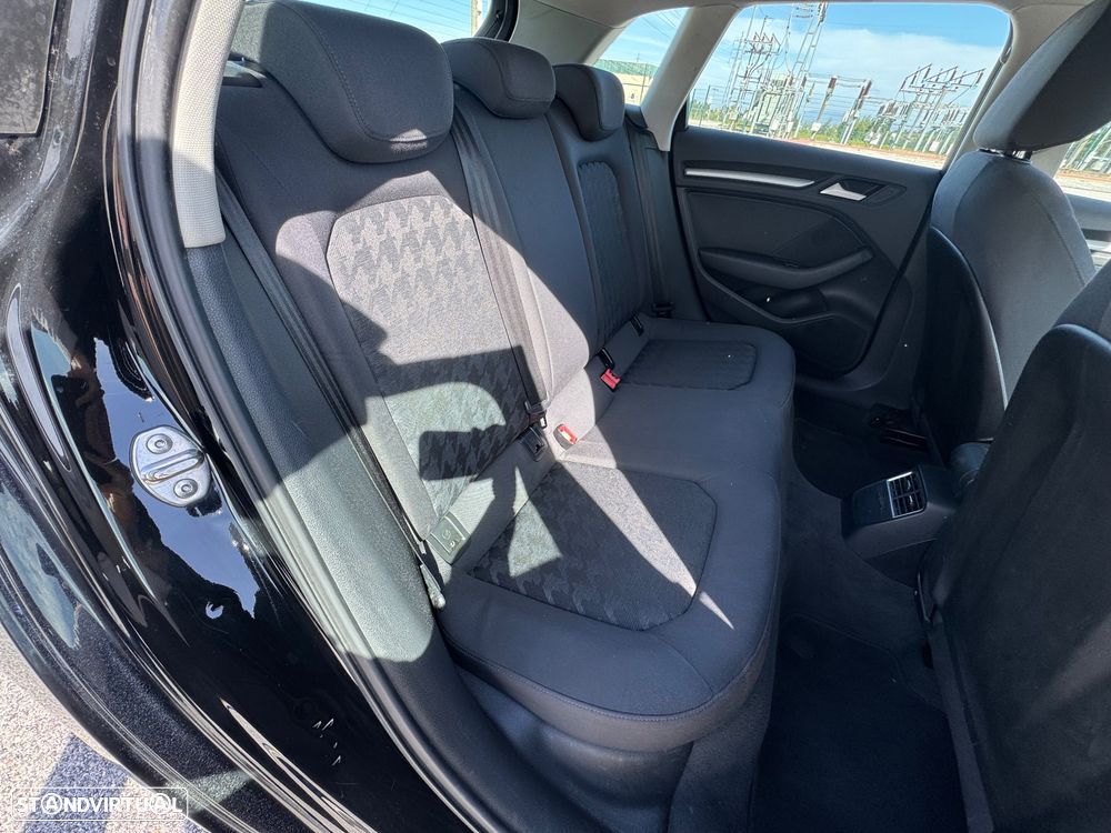 Audi A3 1.6 TDI Advance - 8